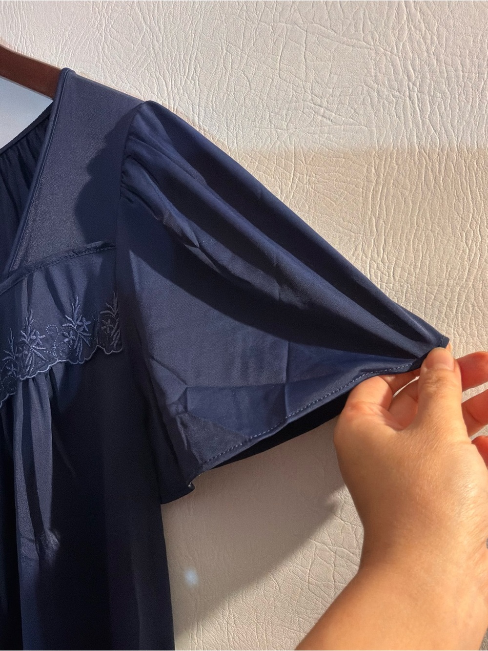 🌙✨🆕🏷️ Miss Elaine Essentials Nightgown PM Petite Medium Navy Embroidered - Picture 9 of 16